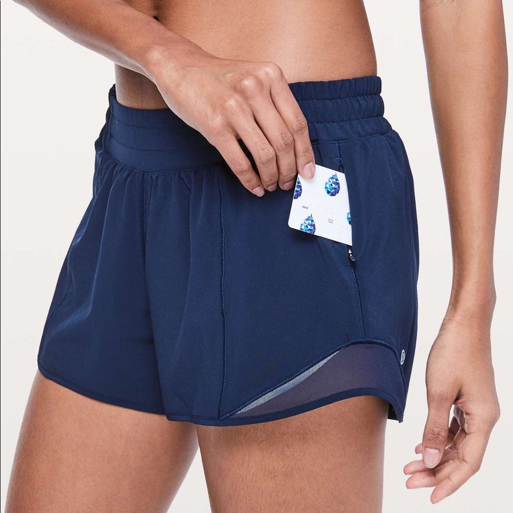 $40 Lululemon hotty hot 2.5 shorts